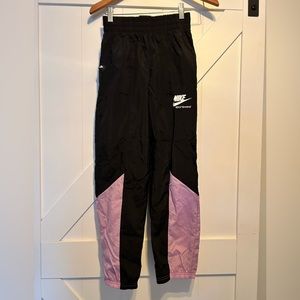 Vintage Nike wind pants kids size large